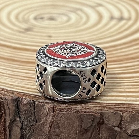 Pandora Club 33 Walt Disney World Bead Charm - Picture 3 of 3